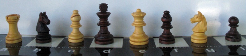 Ahşap satranç